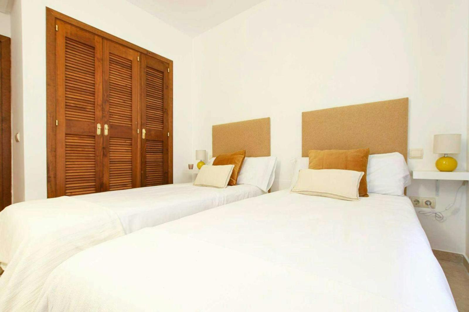 Piso 4 Hab. - Elviria Playa Lejlighed Marbella Eksteriør billede